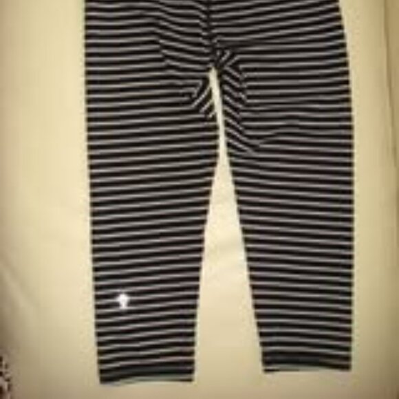 Ivivva Girl by Lululemon 🍋Rhythmic Crop*Luxtreme stripes black white size 12 - Picture 3 of 6